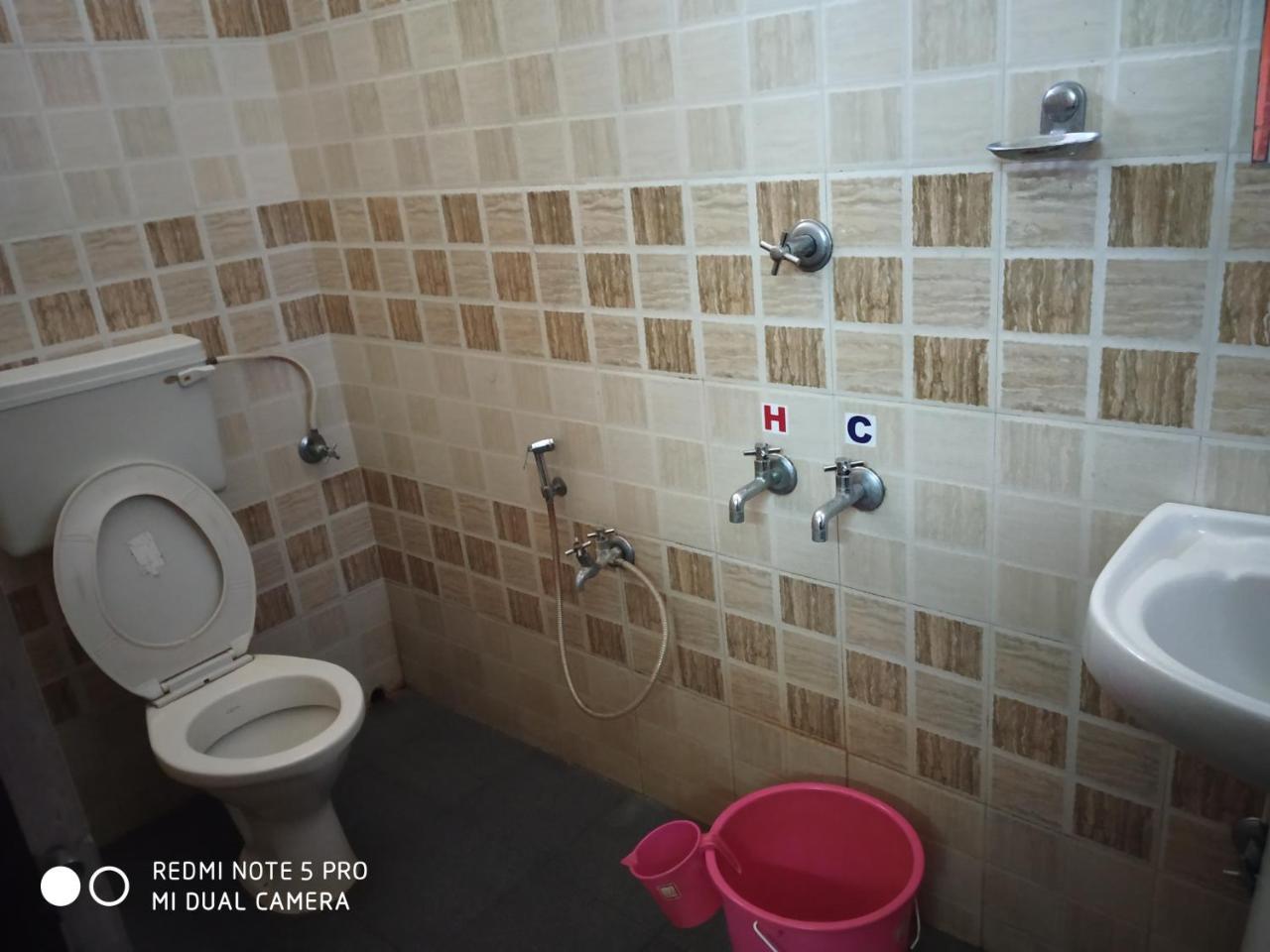Hotel Woodlands Chottanikara エクステリア 写真