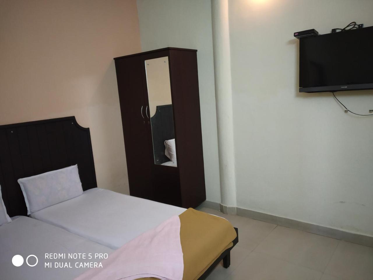 Hotel Woodlands Chottanikara エクステリア 写真